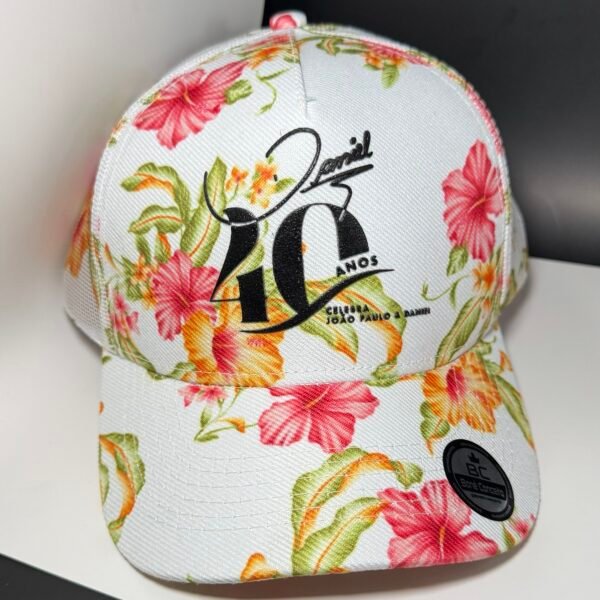 Boné Daniel com Flores